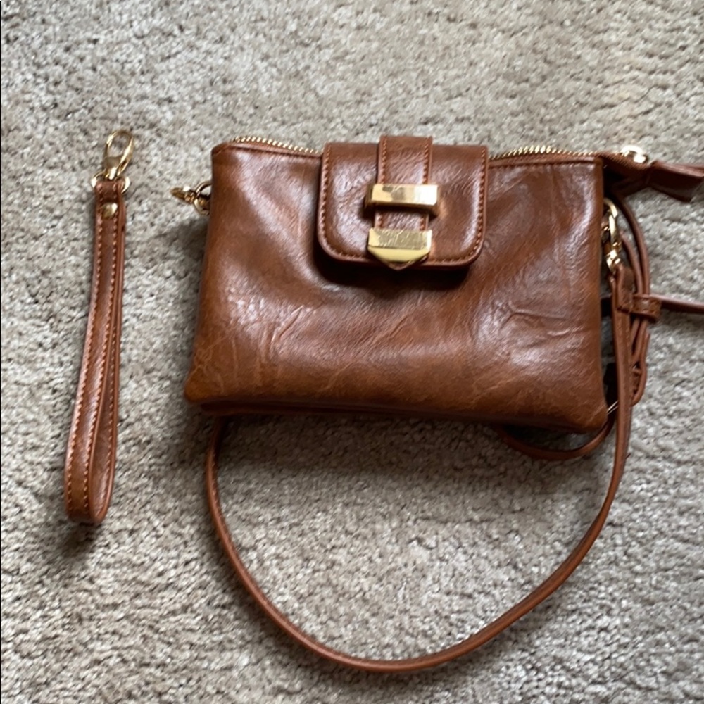 Crossbody - Picture 4 of 4